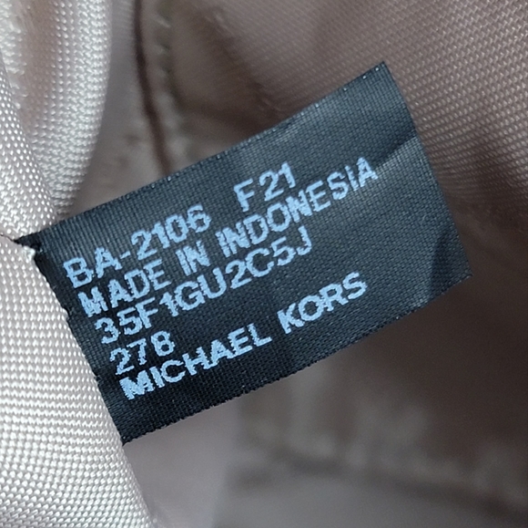 Michael Kors Suri Bucket Logo SM Bucket Crossbody - Picture 6 of 8